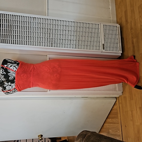 Lovely Knit Maxi Dress - Picture 3 of 3